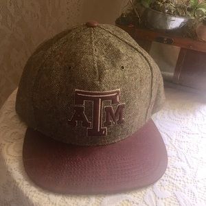 NWT   Zephyr SnapBack Hat